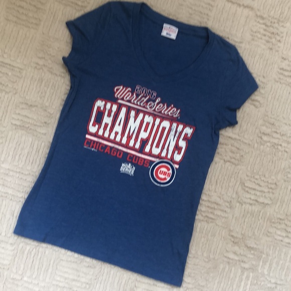 Chicago Cubs World Series t-shirt EUC Size Med - Picture 1 of 16